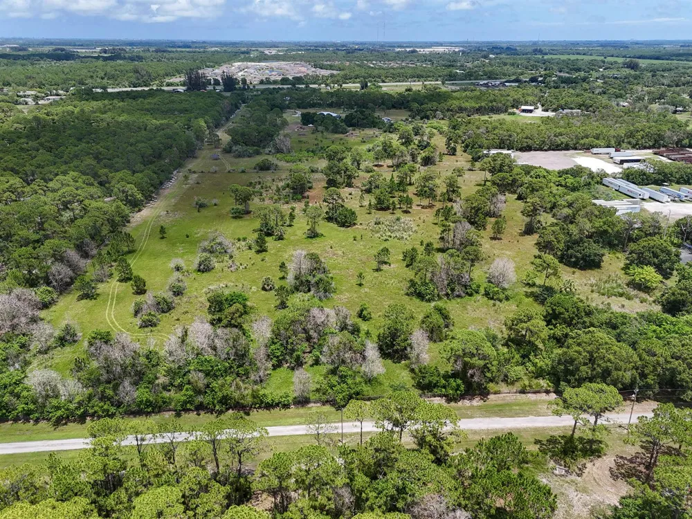 425 FFA ROAD Fort Pierce, FL 34945