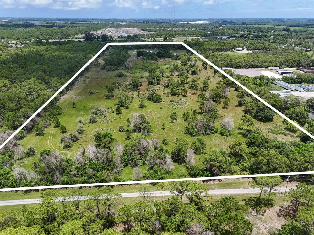 425 FFA ROAD Fort Pierce, FL 34945