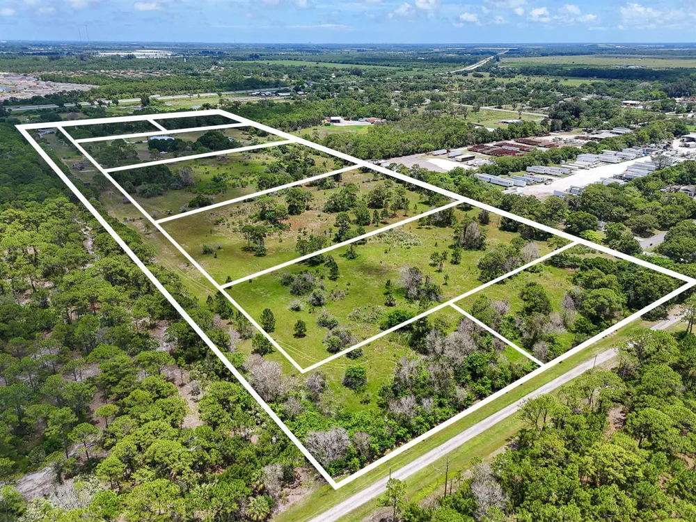 425 FFA ROAD Fort Pierce, FL 34945
