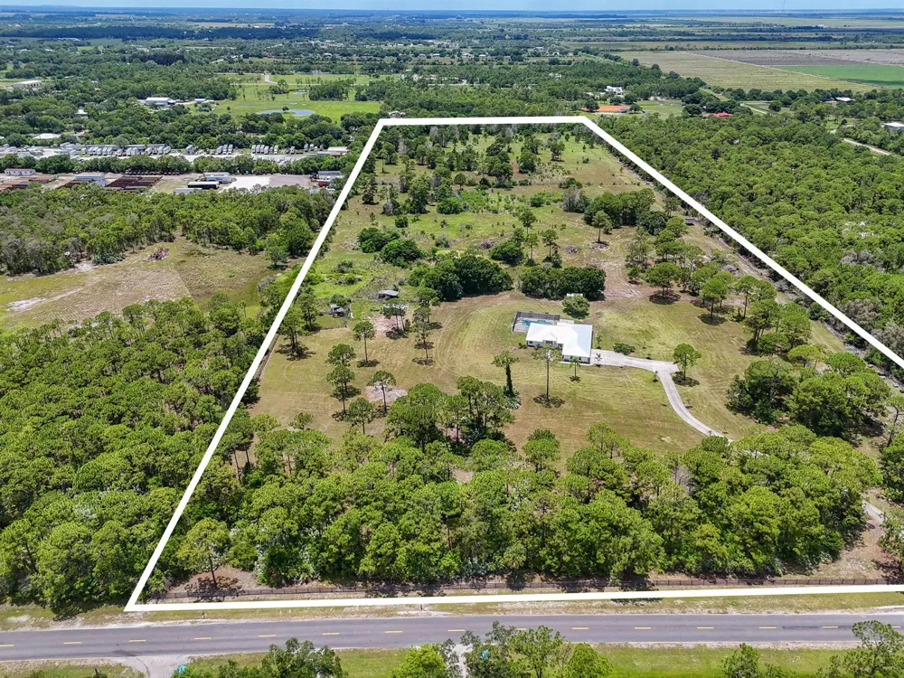 425 FFA ROAD Fort Pierce, FL 34945