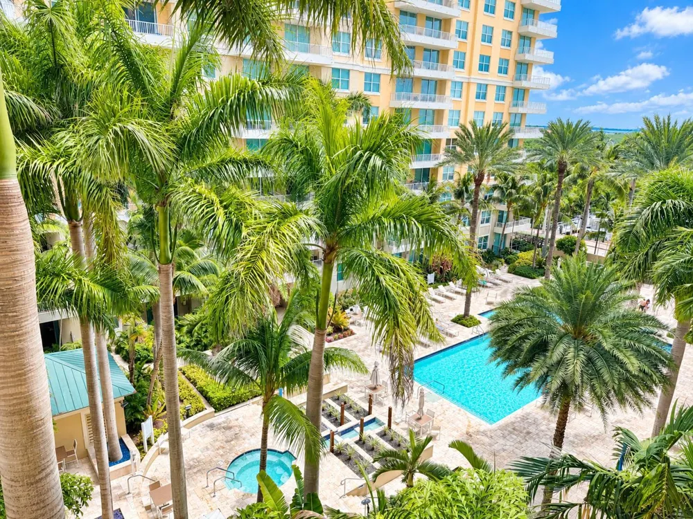 625 Casa Loma Boulevard #609 Boynton Beach, FL 33435