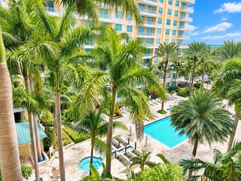 625 Casa Loma Boulevard #609