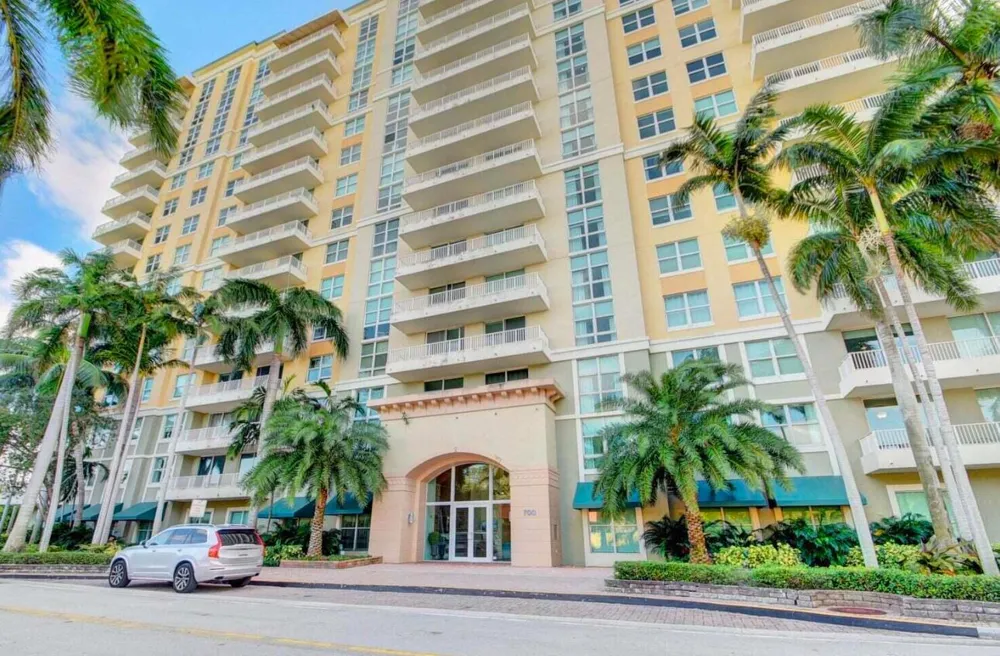 625 Casa Loma Boulevard #609 Boynton Beach, FL 33435