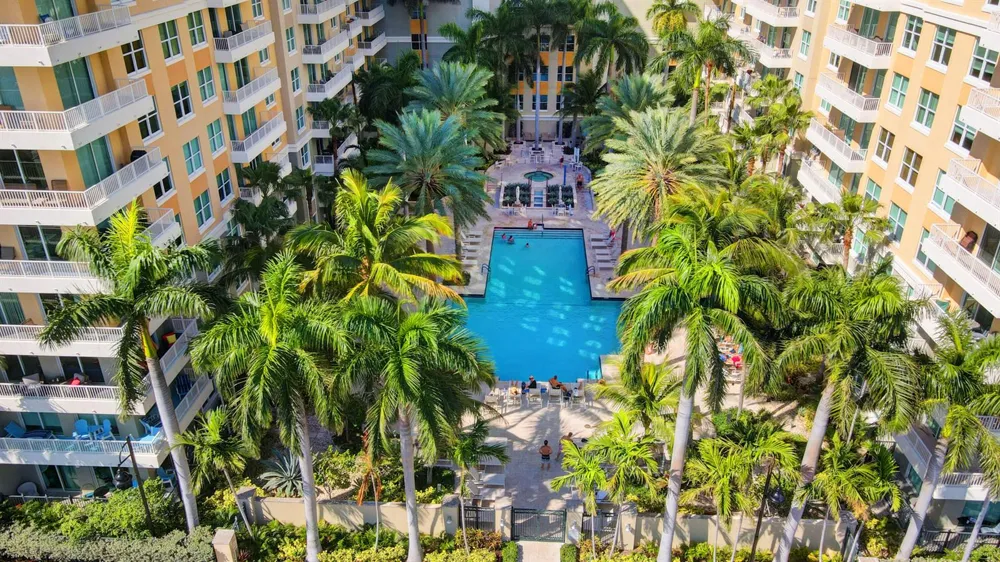 625 Casa Loma Boulevard #609 Boynton Beach, FL 33435