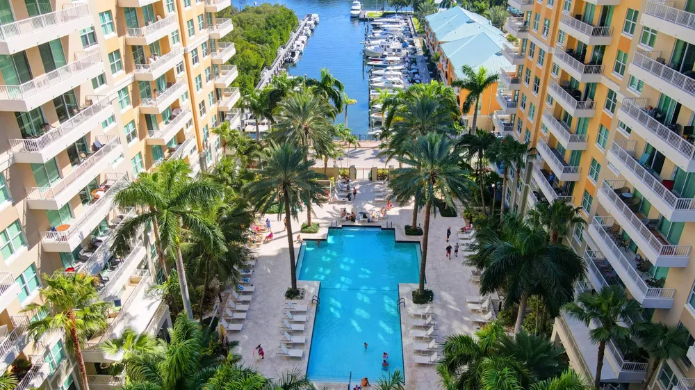 625 Casa Loma Boulevard #609 Boynton Beach, FL 33435