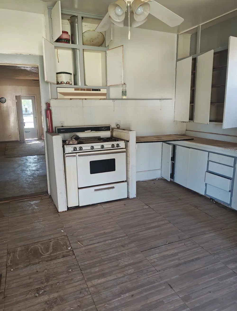 900 S 13th Street Slaton, TX 79364