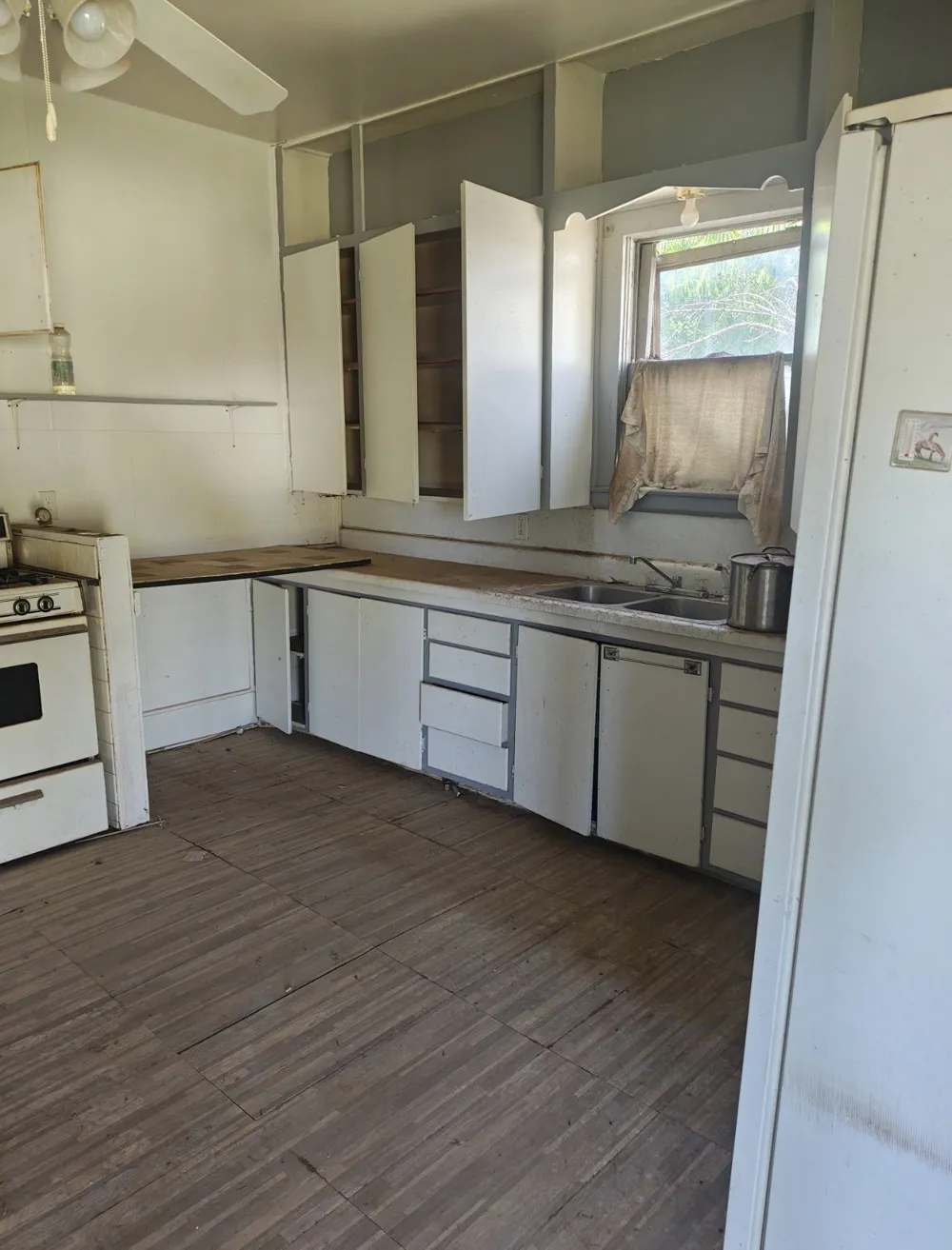 900 S 13th Street Slaton, TX 79364