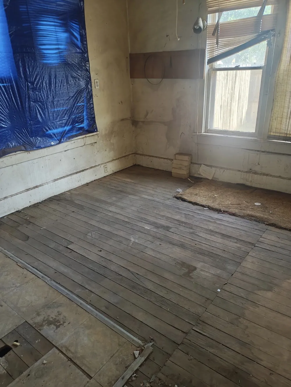900 S 13th Street Slaton, TX 79364