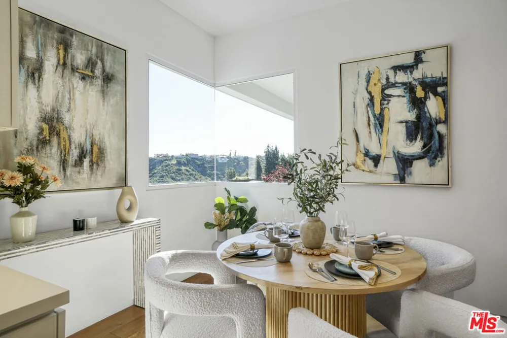 1116 Linda Flora Drive Los Angeles, CA 90049