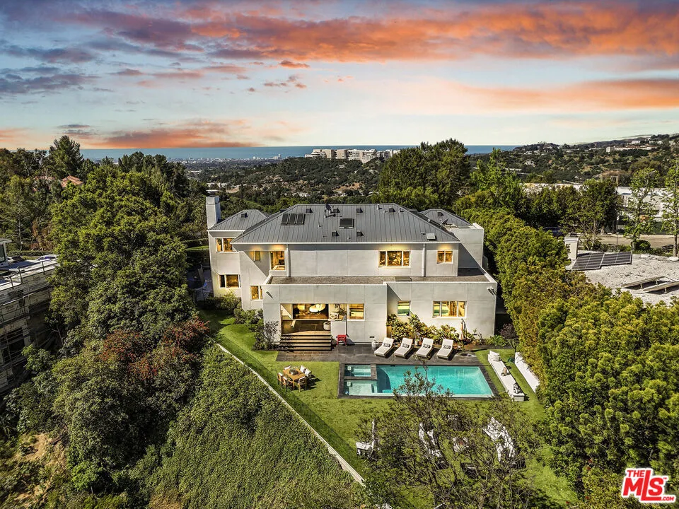 1116 Linda Flora Drive Los Angeles, CA 90049