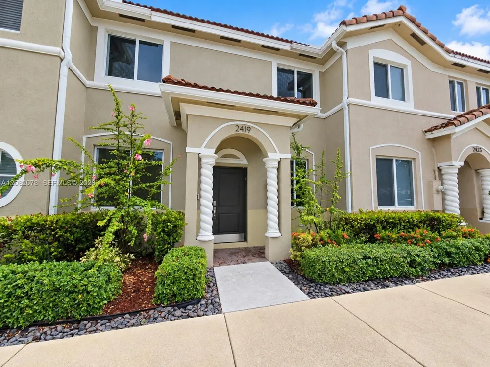2419 SE 11th St Homestead, FL 33035