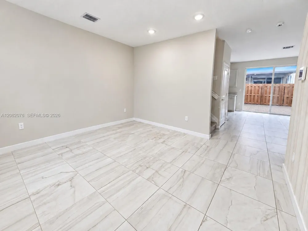 2419 SE 11th St Homestead, FL 33035