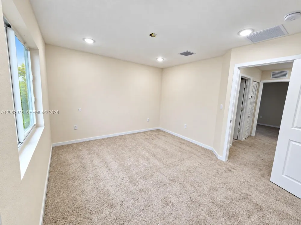 2419 SE 11th St Homestead, FL 33035