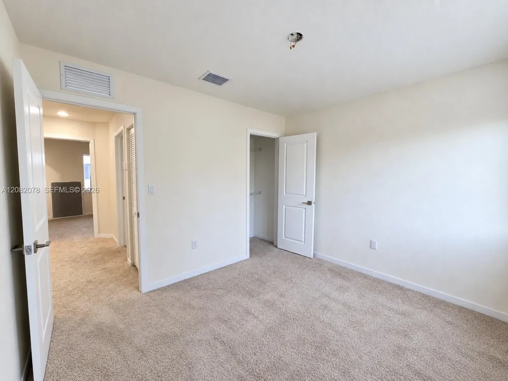 2419 SE 11th St Homestead, FL 33035