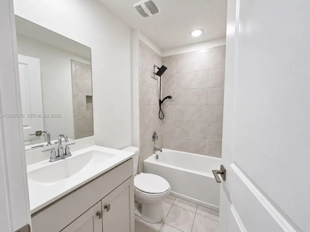 2419 SE 11th St Homestead, FL 33035