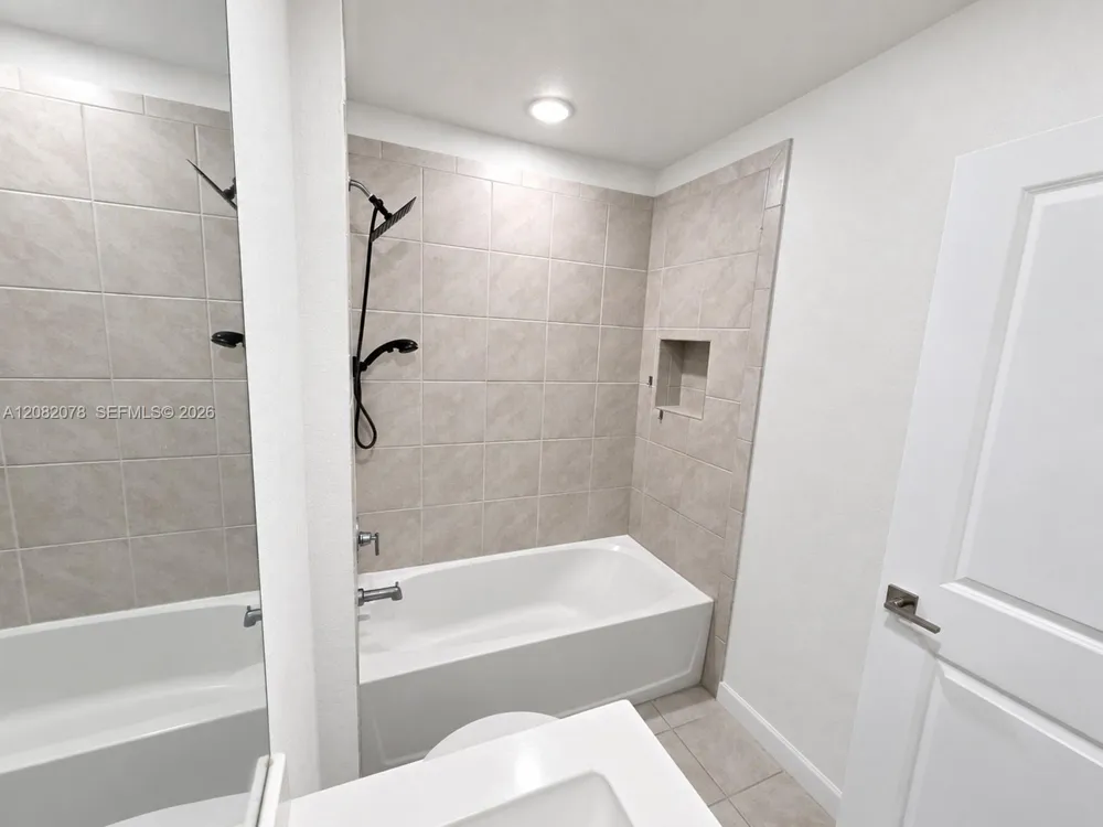 2419 SE 11th St Homestead, FL 33035