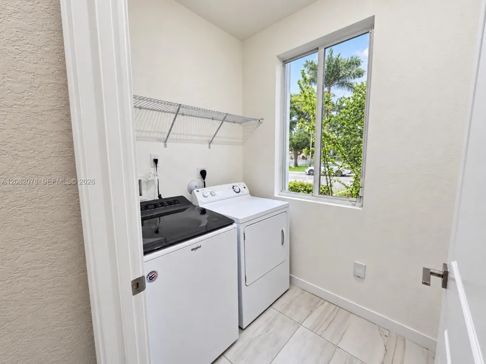 2419 SE 11th St Homestead, FL 33035