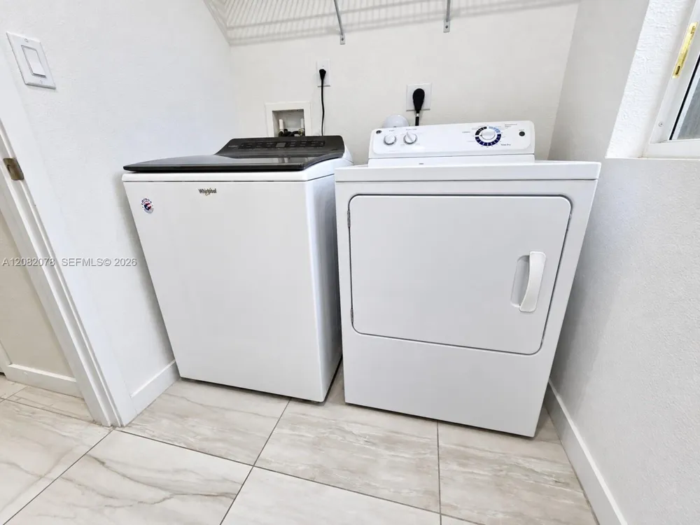 2419 SE 11th St Homestead, FL 33035