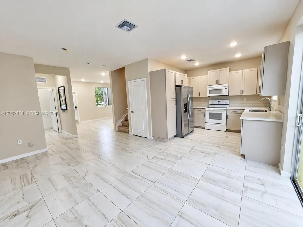 2419 SE 11th St Homestead, FL 33035