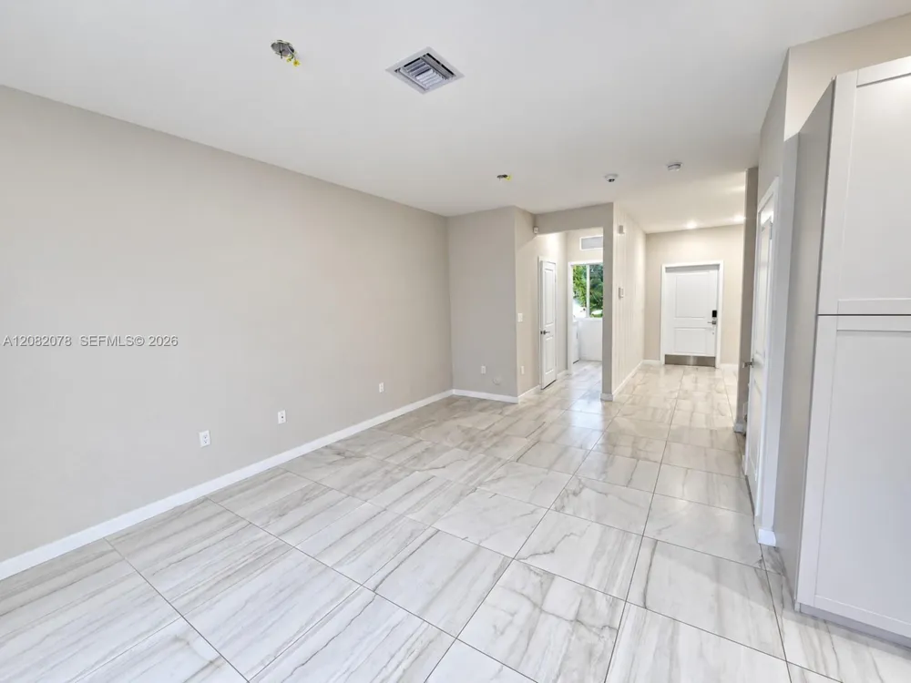 2419 SE 11th St Homestead, FL 33035