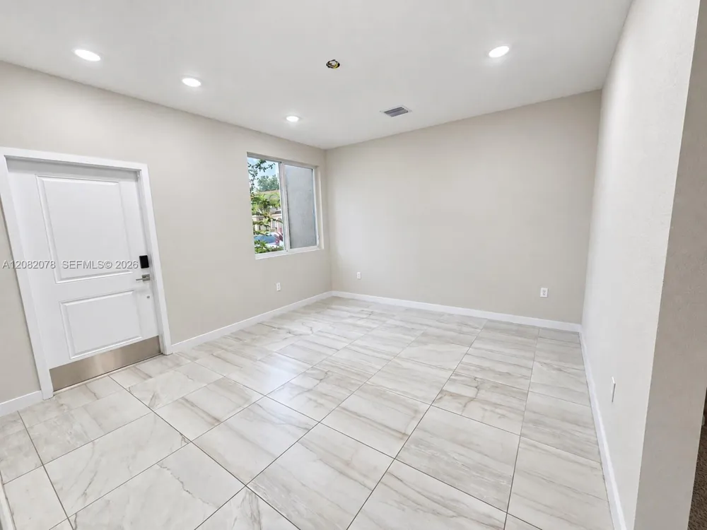2419 SE 11th St Homestead, FL 33035