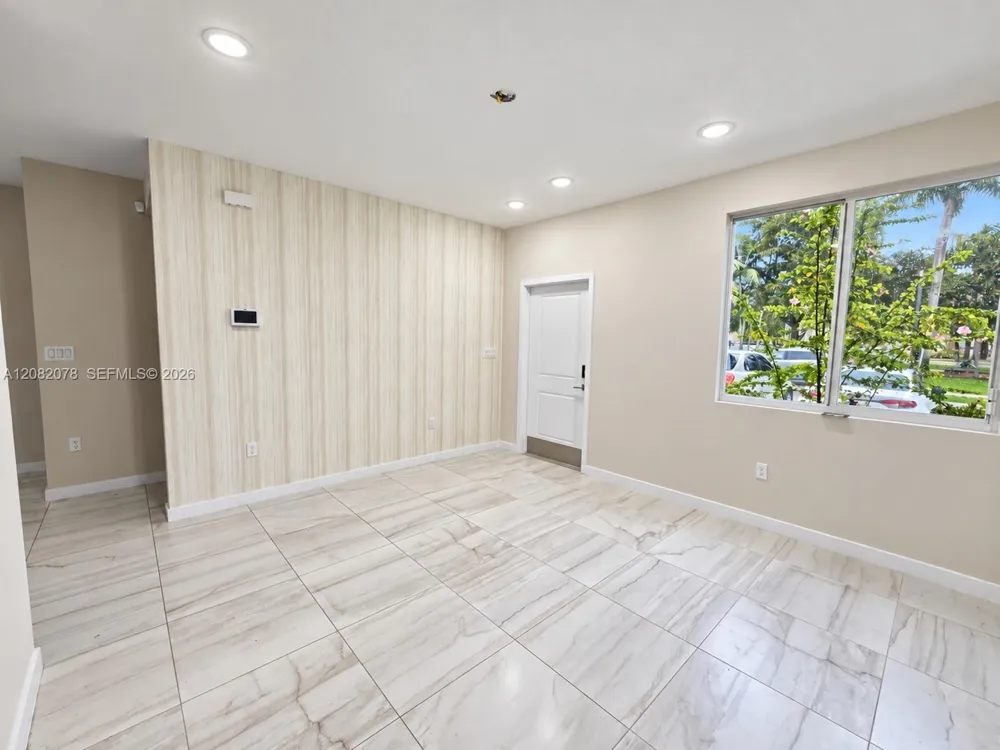 2419 SE 11th St Homestead, FL 33035