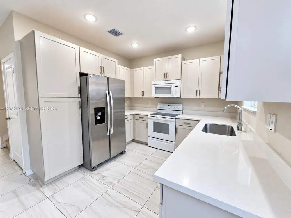 2419 SE 11th St Homestead, FL 33035