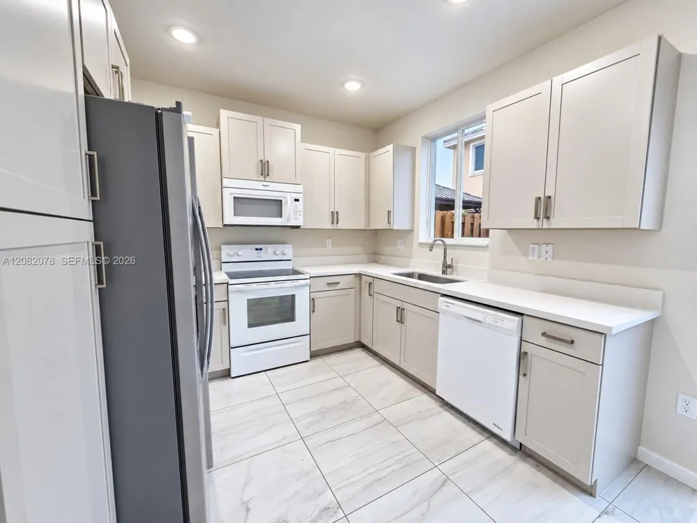 2419 SE 11th St Homestead, FL 33035