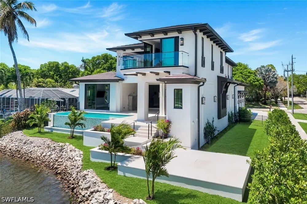 Chesapeake Avenue Naples, FL 34102