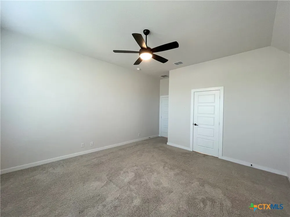 128 Radnor Road New Braunfels, TX 78130