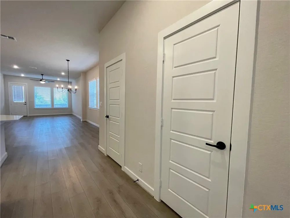 128 Radnor Road New Braunfels, TX 78130