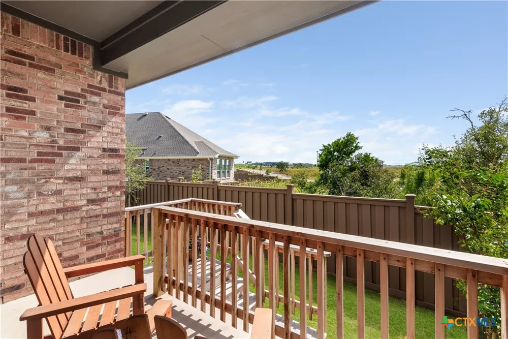 128 Radnor Road New Braunfels, TX 78130
