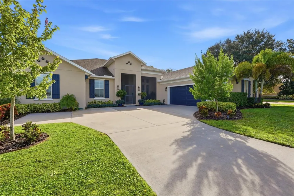 5209 LAKE VENICE DRIVE Wimauma, FL 33598