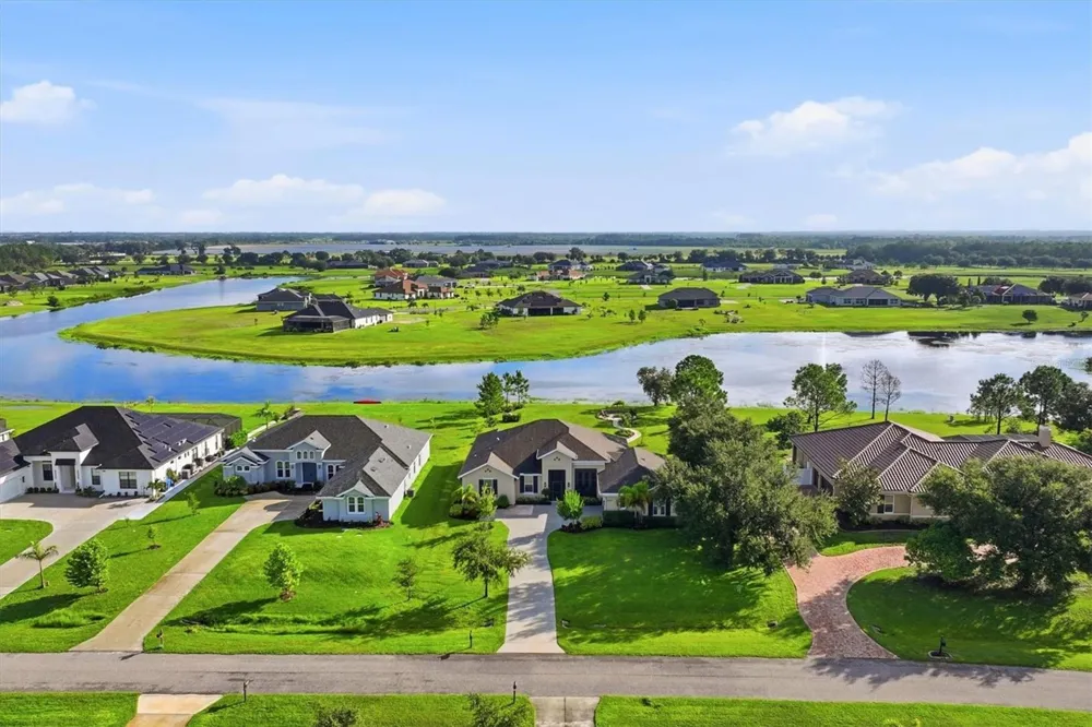 5209 LAKE VENICE DRIVE Wimauma, FL 33598