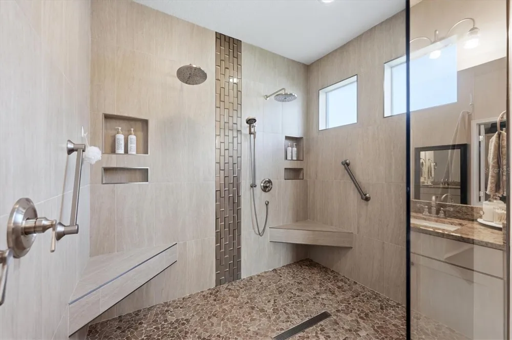 5209 LAKE VENICE DRIVE Wimauma, FL 33598