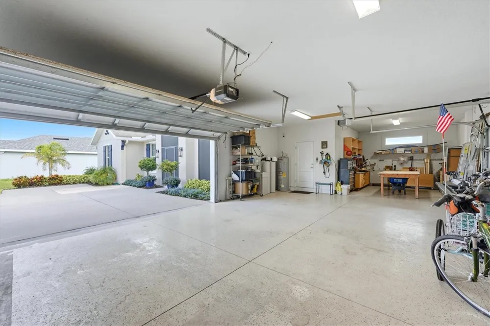 5209 LAKE VENICE DRIVE Wimauma, FL 33598