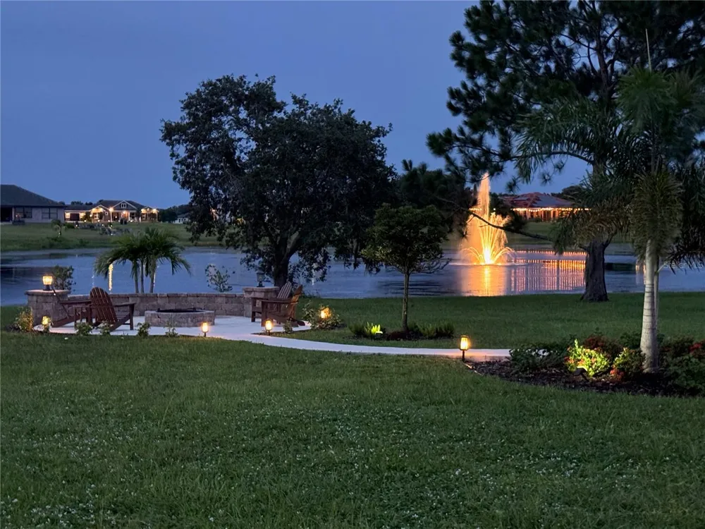 5209 LAKE VENICE DRIVE Wimauma, FL 33598