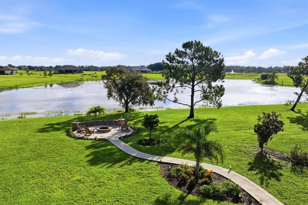 5209 LAKE VENICE DRIVE Wimauma, FL 33598