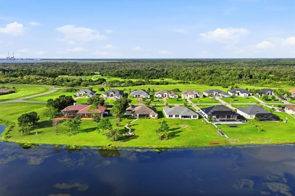 5209 LAKE VENICE DRIVE Wimauma, FL 33598