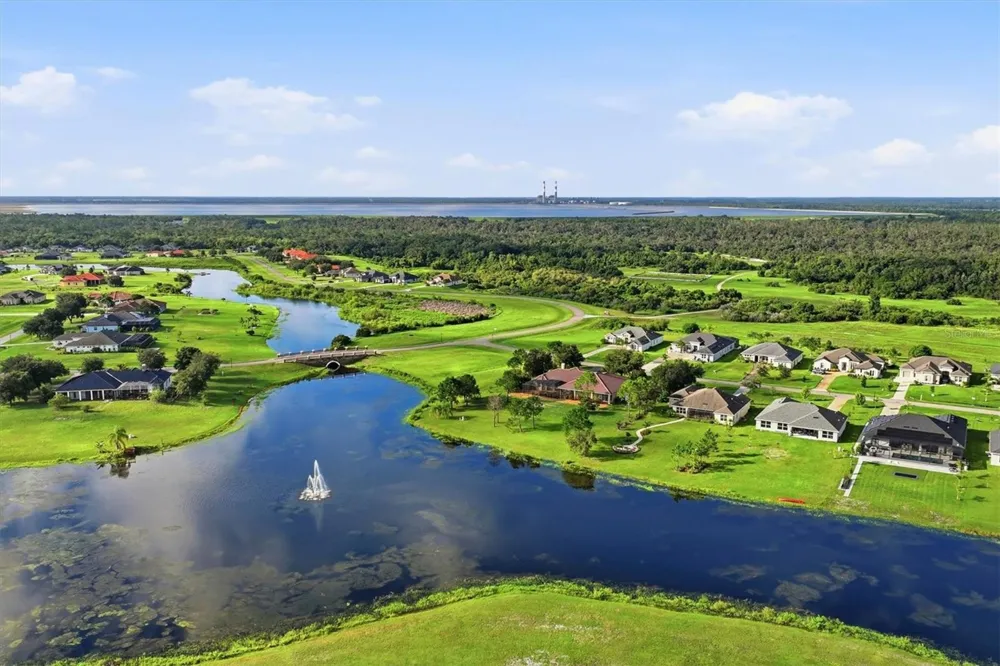 5209 LAKE VENICE DRIVE Wimauma, FL 33598