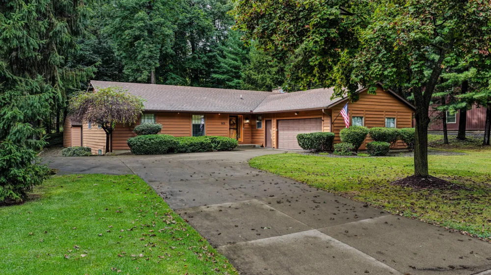 908 Wooded Lane Marshall City, MI 49068