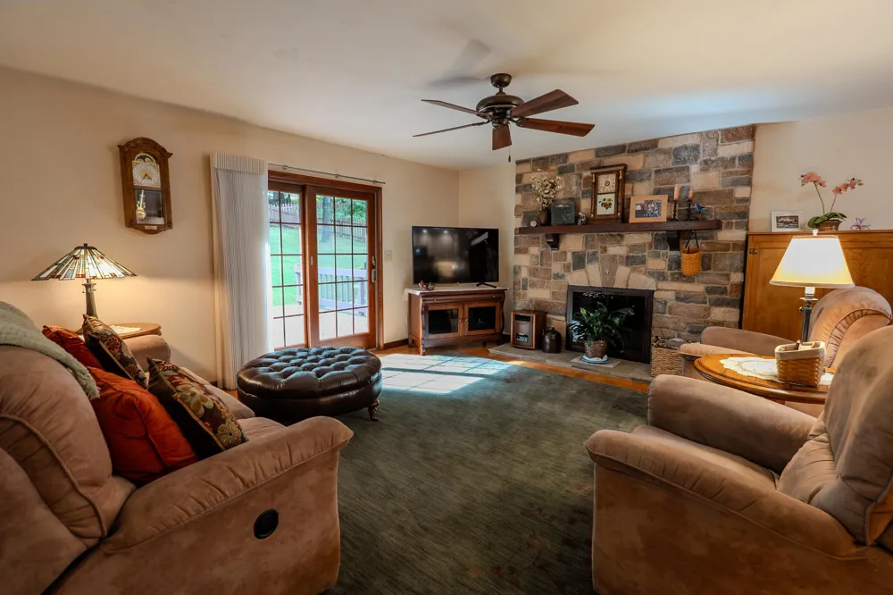 908 Wooded Lane Marshall City, MI 49068