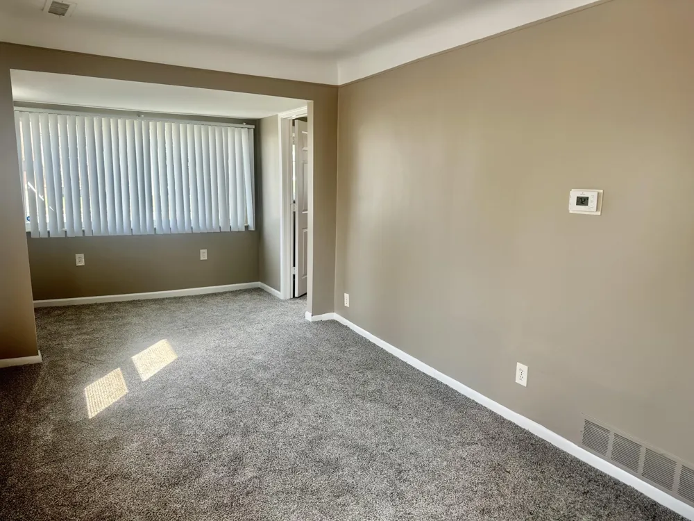 22464 Rein Avenue Eastpointe City, MI 48021