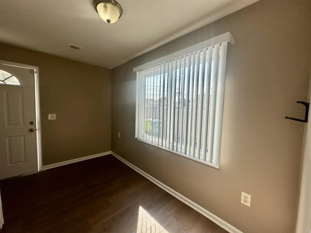 22464 Rein Avenue Eastpointe City, MI 48021