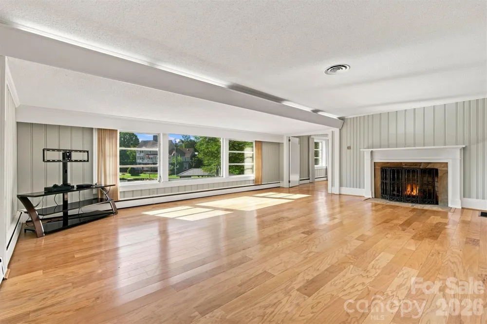 4830 Center Street Hickory, NC 28601