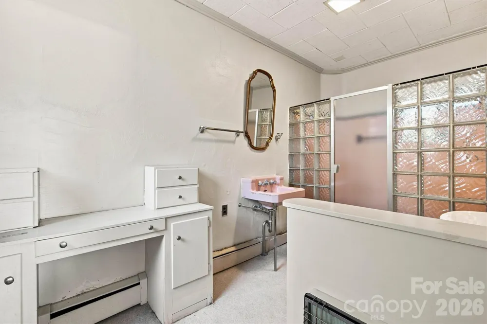 4830 Center Street Hickory, NC 28601