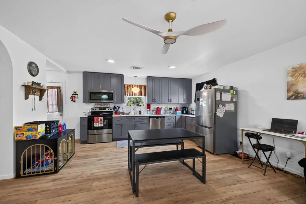 28060 Walker Road Hempstead, TX 77445