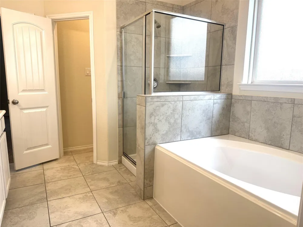 9431 Summer River Drive Richmond, TX 77406
