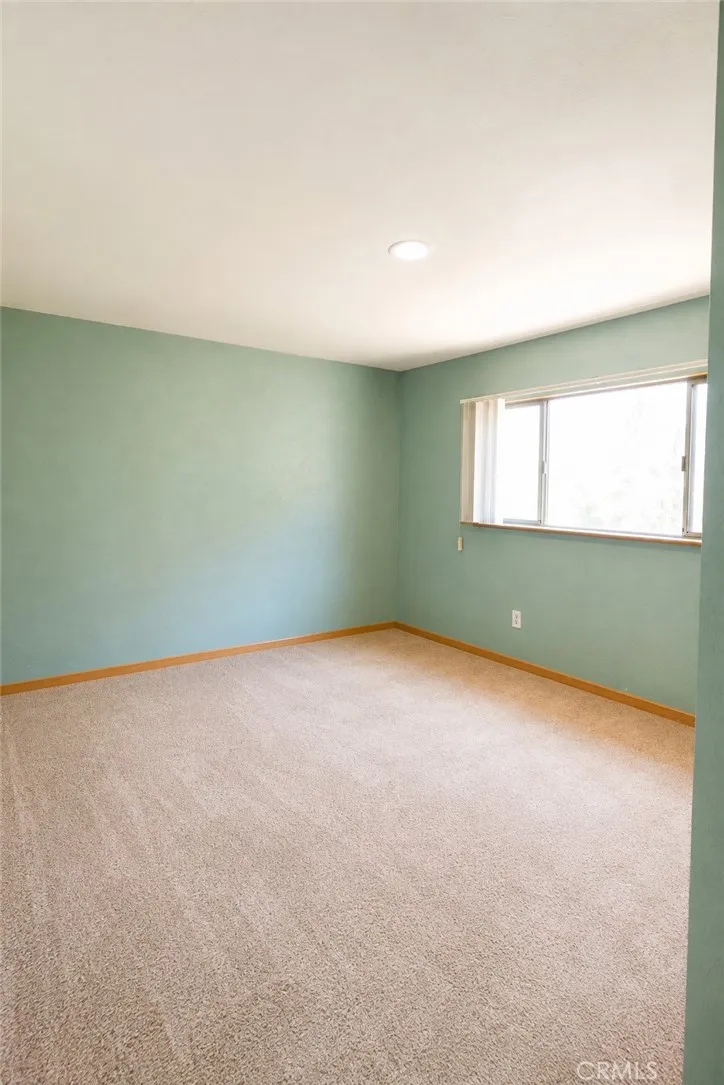 637 Birch Frazier Park, CA 93225