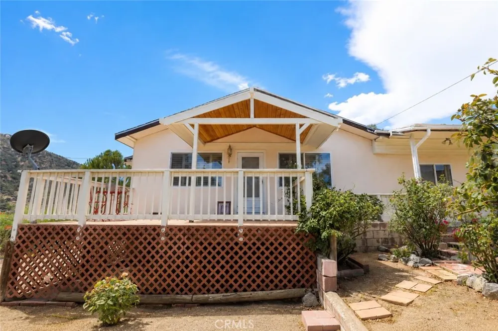637 Birch Frazier Park, CA 93225